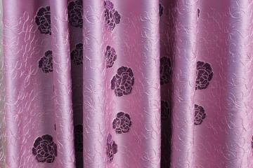 Draperie lila trandafiri brodati mov