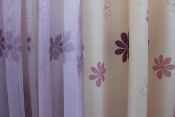 Draperie matase flori lila