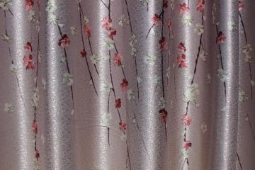 Draperie matase flori mov