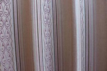 Draperie rips dungi stilizate lila