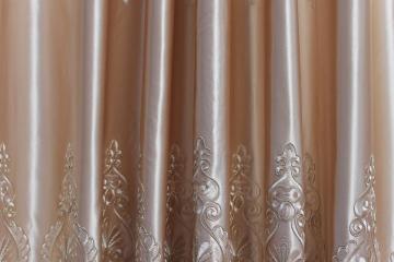 Draperie saten broderie crin imperial