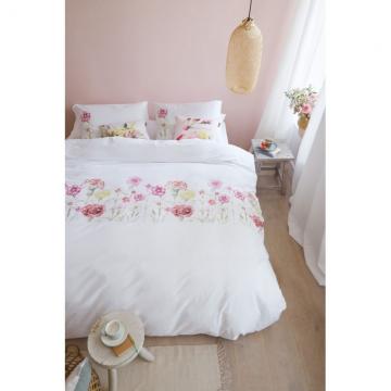 Lenjerie pat garoafe Romantic Field 200x200/220 cm