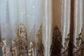 Perdea organza broderie crin